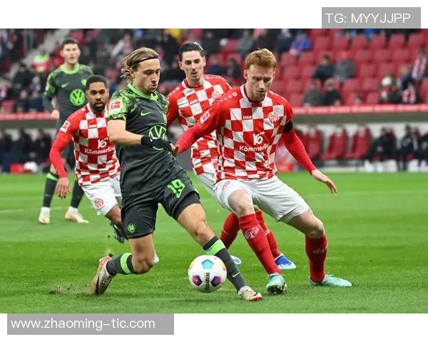 德甲排名：拜仁慕尼黑稳居榜首，门兴格拉德巴赫紧咬其后势头强劲