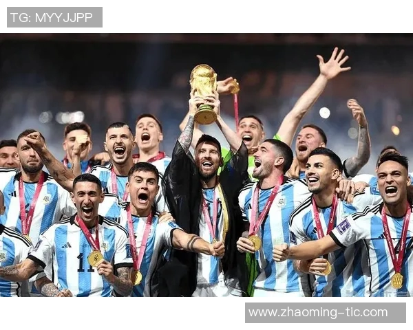 武汉飞盘队快攻战术揭秘:飞盘深度解析与战术运用探讨 武汉飞盘队快攻战术揭秘:飞盘深度解析与战术运用探讨