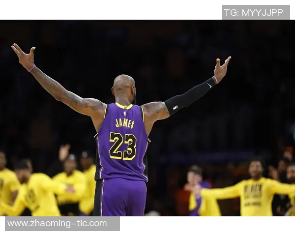 詹姆斯在比赛中再次砍下三双,率队取得胜利,成为球队最强王牌 詹姆斯在比赛中再次砍下三双,率队取得胜利,成为球队最强王牌